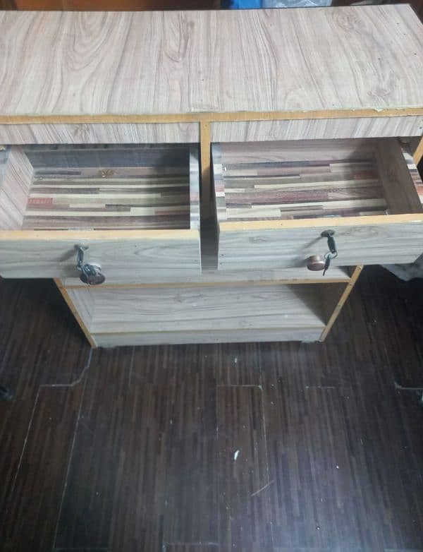 A wooden Shelf / Reck / Storage Organizer 1