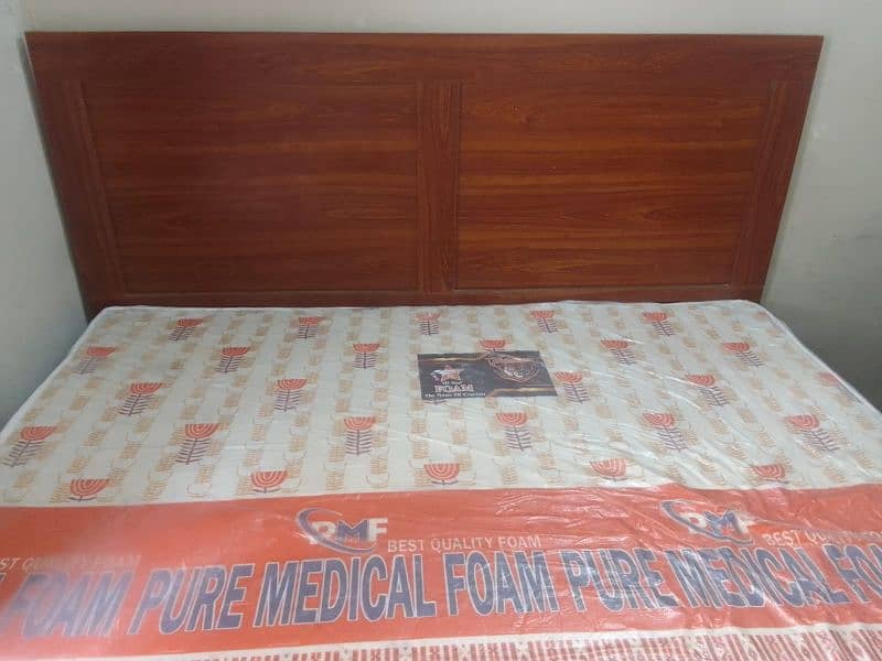 queen bed with Mattress 5