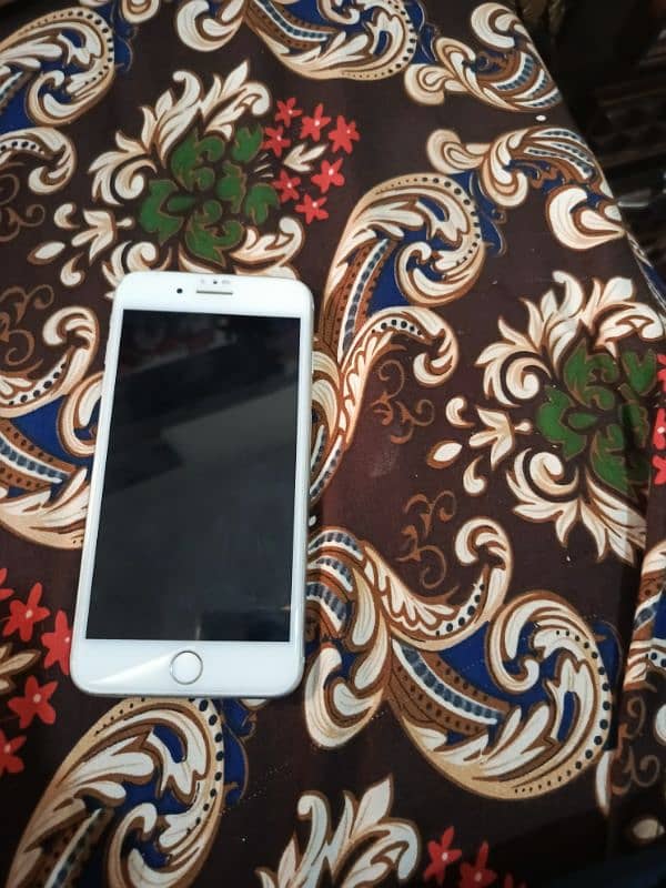 I phone 8plus 64 gb full box PTA approved 1