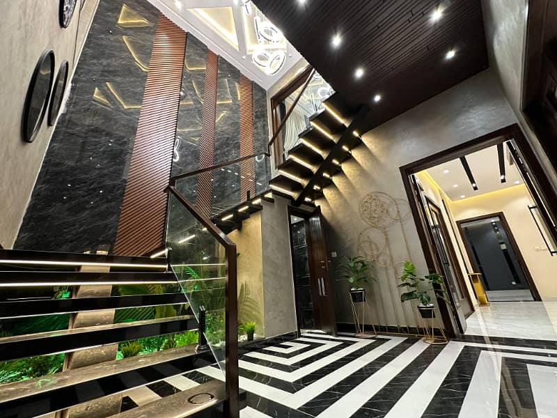 10 Marla Luxury Designer House For Sale In Bahria Town Lahore 12