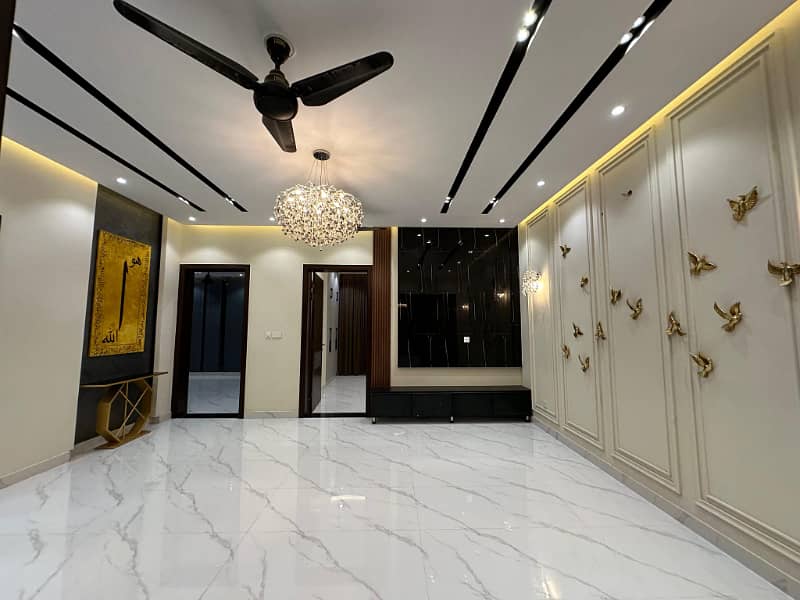 10 Marla Luxury Designer House For Sale In Bahria Town Lahore 14