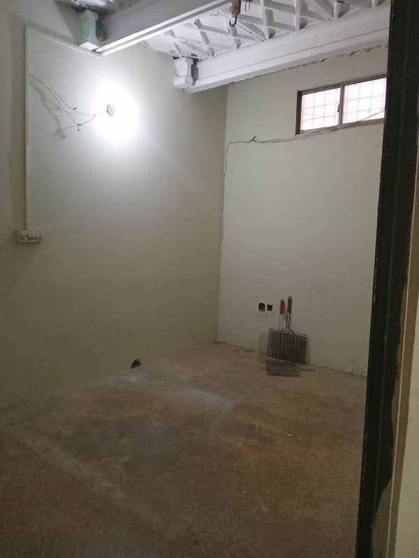 Ideally Located House Of 1800 Square Feet Is Available For Sale In North Nazimabad 3