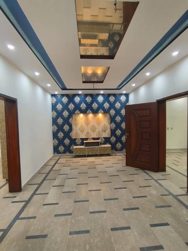 Lavish Beautiful Double Story Slightly Used House Available For Sale Reasonable Price in Alrehman Garden Phase 2 10