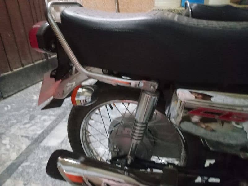 HONDA CG 125 SPECAIL EDITION CHROME RED FOR SALE 4