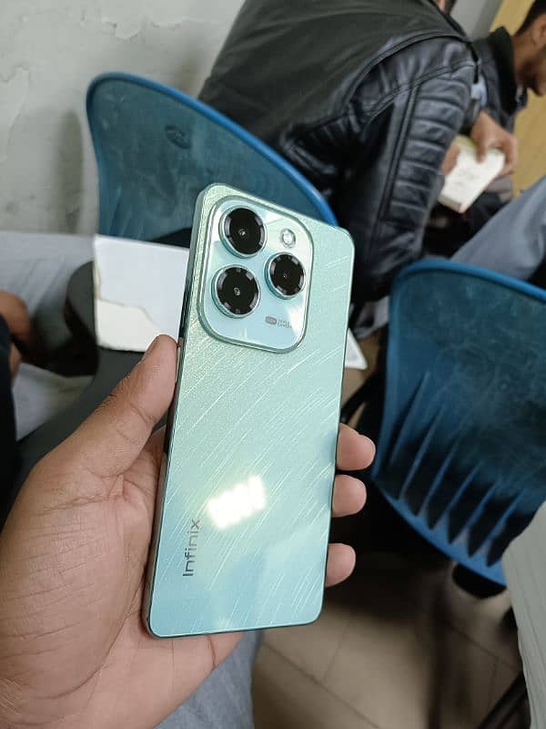 Infinix hot 40 pro 8/256 7