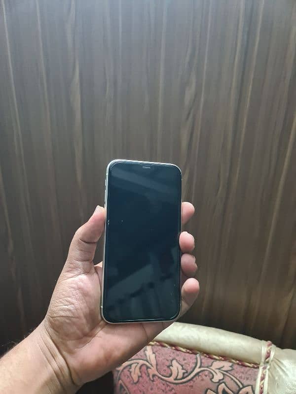 iphone 11 pta approved / 03164739984 3