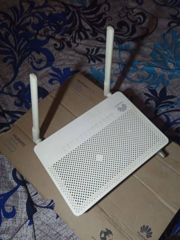 Huawei Router Fiber +Tv cable (GpOn/EPoN) 8