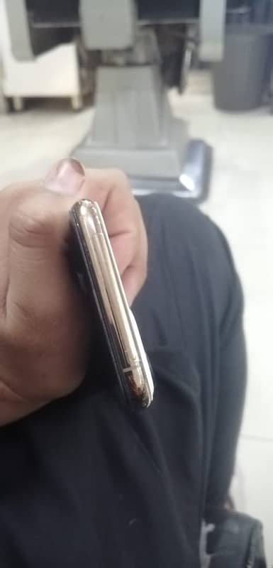 IPhone XS For Sale (Non Pta) 2