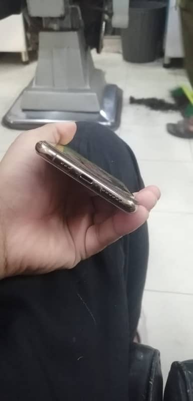 IPhone XS For Sale (Non Pta) 4