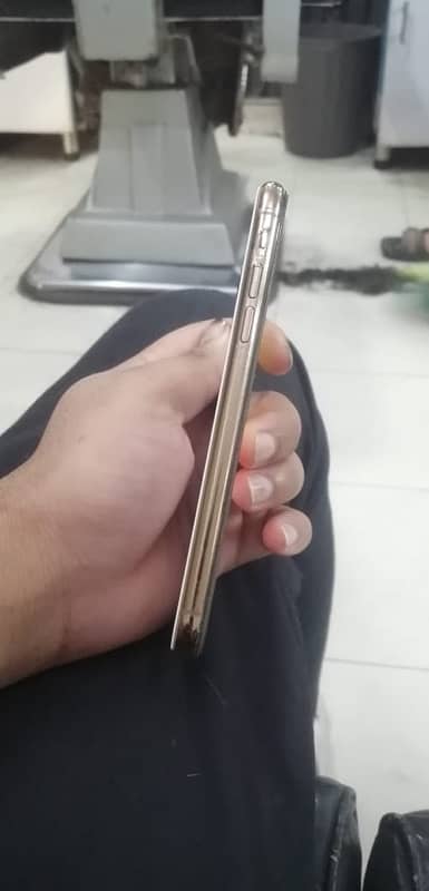 IPhone XS For Sale (Non Pta) 5