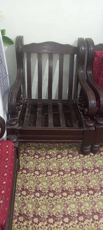 Sofa Set For sale urgent 2