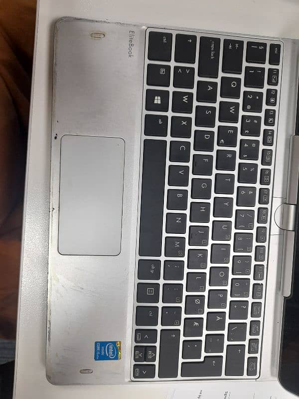 HP Core i5 4gb 128 gb 4