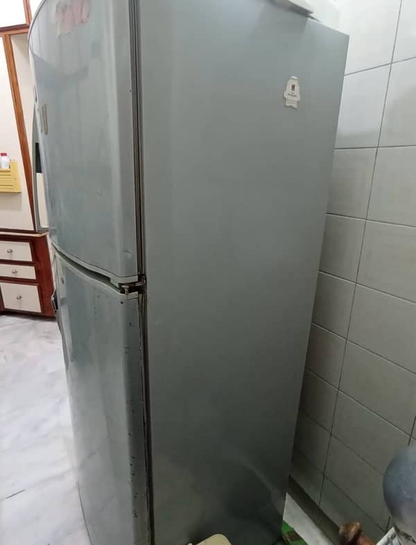 Dawlance Double door refrigerator|Excellent cooling||Large Size 1