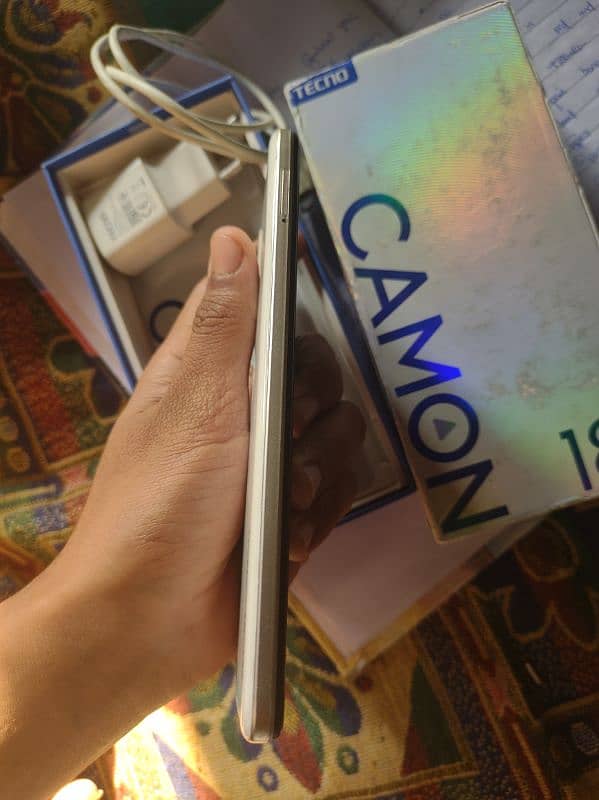 Tecno Camon 18T 3