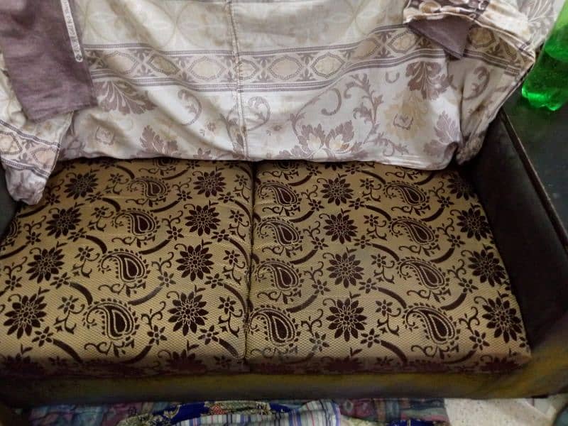 Sofa 3 seater 6