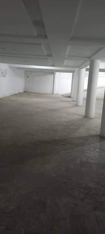 1 kanal besment for rent 6