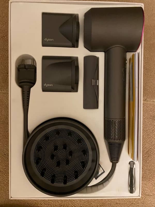 Dyson Fuschia Supersonic 7