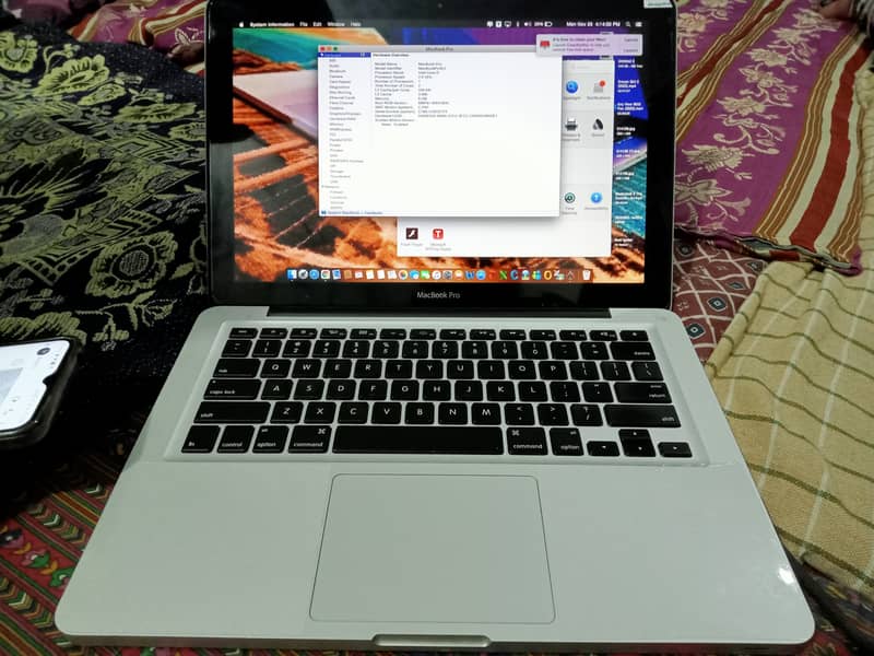 Macbook pro core i5  2012 mid 2