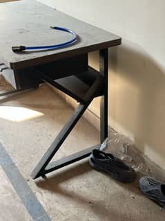 Office table, Computer table , Never used , Dont have keys of lock