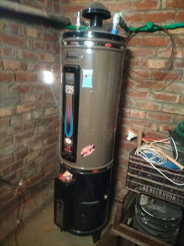 Geyser Gas 35 gallon 1