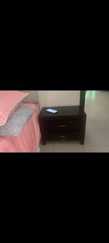 Taali Wood Double Bed With Side Tables for Sale 2