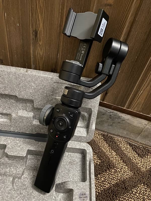 Zhiyun Smooth 4 2