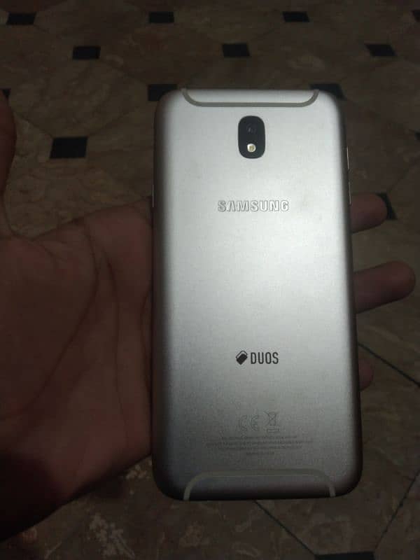 Samsung J7 pro 16 gb lush condition 0