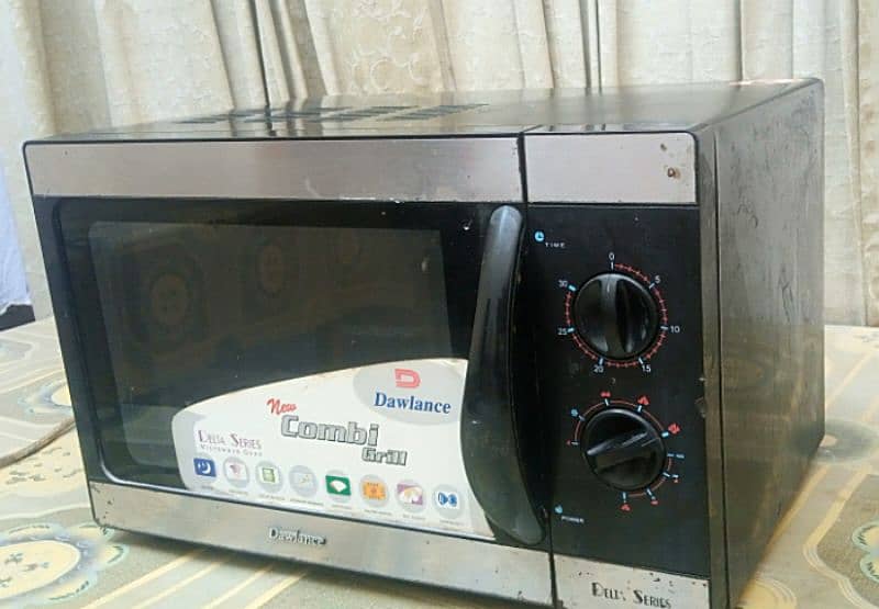 Dawlance Microwave Oven – Reliable, Efficient, and Built to Last! 1