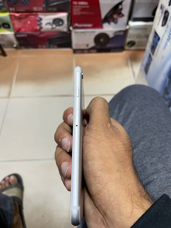 Iphone 6s 64gb pta approved 3