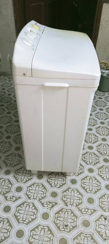 dawlance washing machine neat n clean condition both side working 9