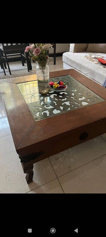 square table without any fault scratches or colour damage 2