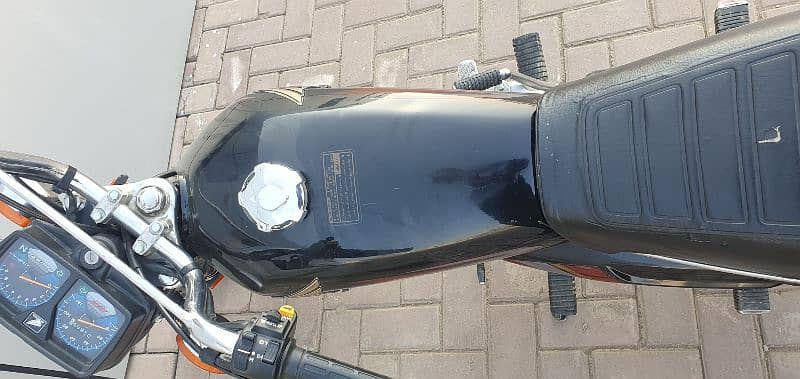 Honda 125 2022 Model Color Black 4