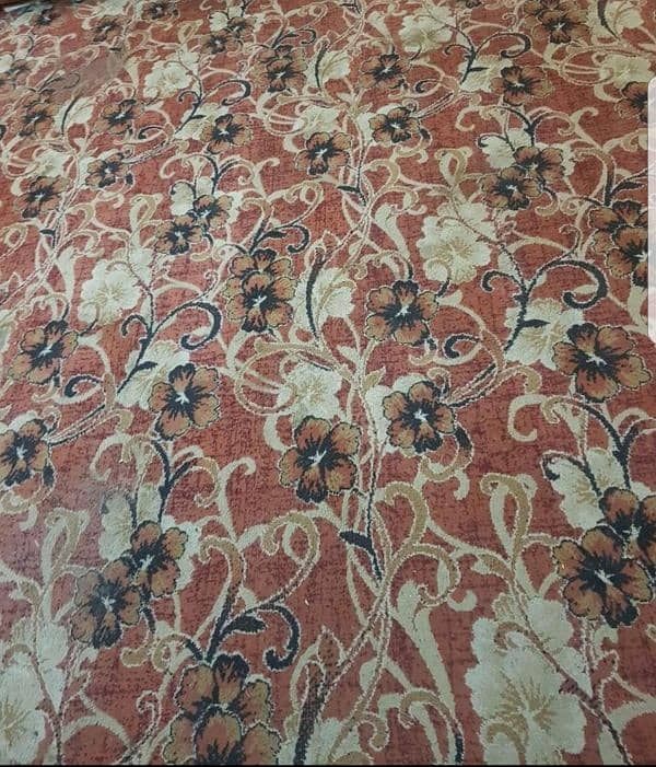 14 X 12 beautiful looking carpet and thick with free foam. 0