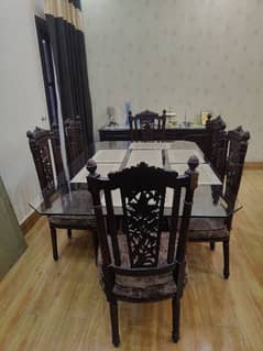 Dining Table With 6 Chairs. Just Like Brand New