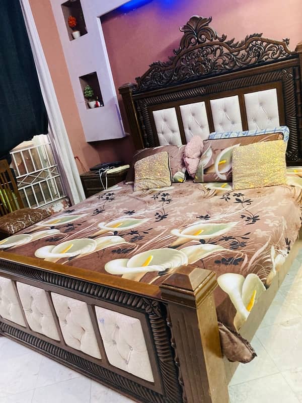 double bed with Dressing table 1