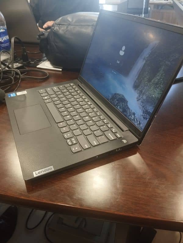 Lenovo V14, i5, 12 generation, 512 ssd 3