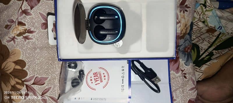 Ronin, r-520 Earphones 1