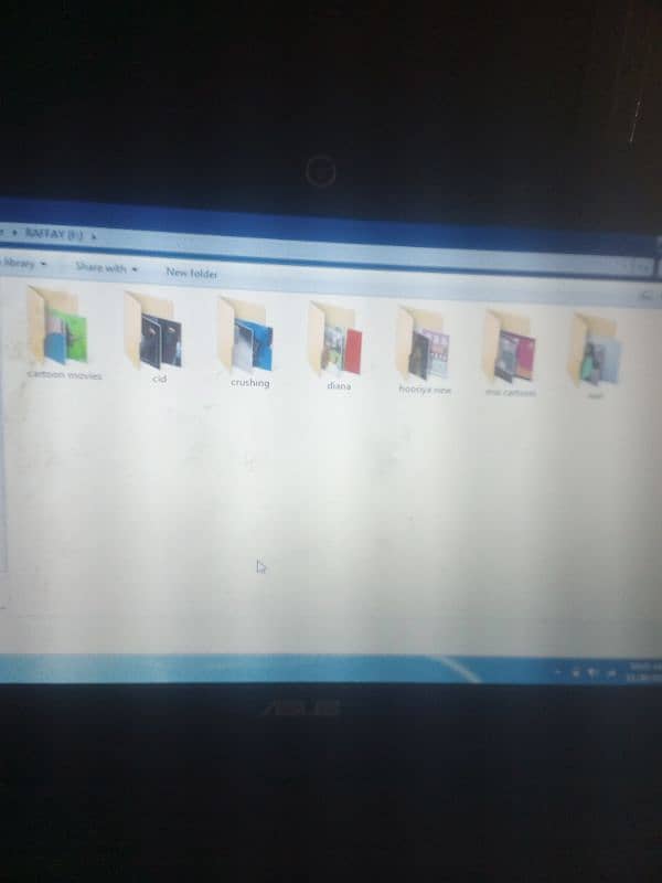 Asus laptop 320GB Hard like new 4