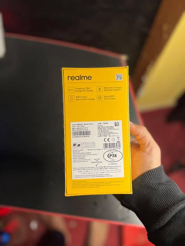 Realme 13 plus 5g box pack 1