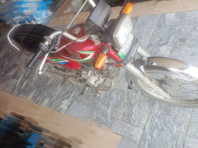 Honda CD 70 2015 Model for Sale - Needs Maintenance, 56,000 km 4