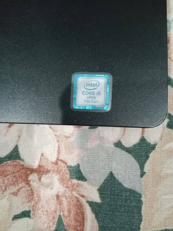 Dell i5 7gen 8ram 256ssd 10/10 condition 2