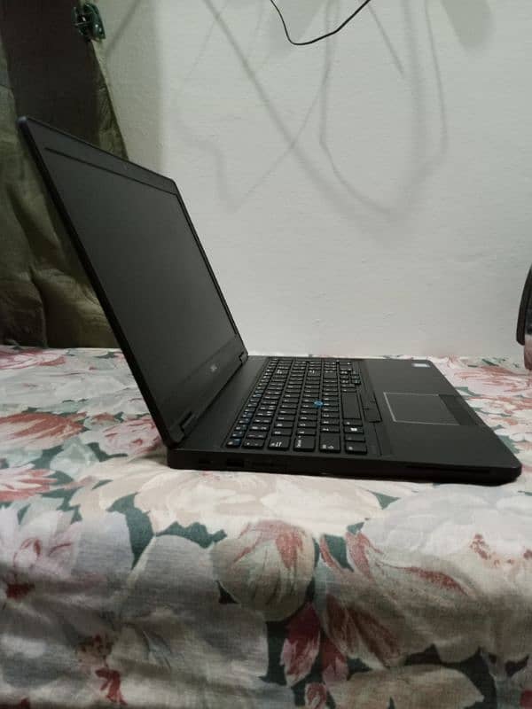 Dell i5 7gen 8ram 256ssd 10/10 condition 3