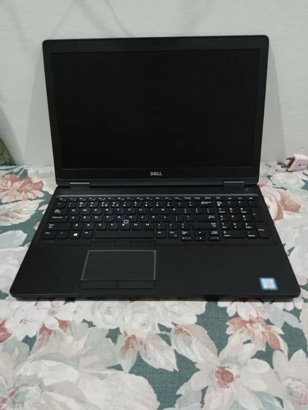 Dell i5 7gen 8ram 256ssd 10/10 condition 6