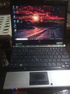 hp elite 2540 corei7 , 8 GB ram, ssd installed no any fault urgnt sale