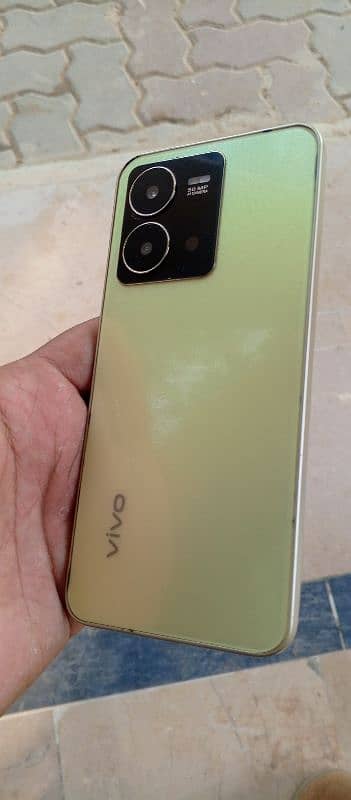 Vivo Y35 Gold color 8+8 128GB Urgent for sale Back New Lagwai hai. 1