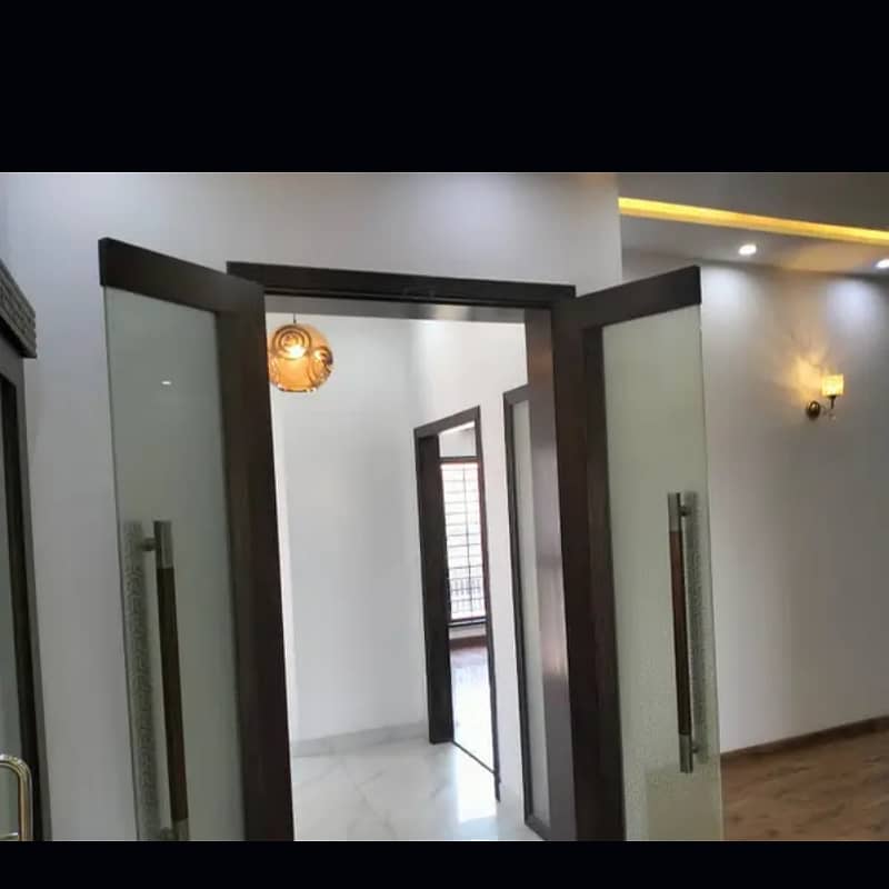 10 Marla House For Sale In Paragon City Lahore 2