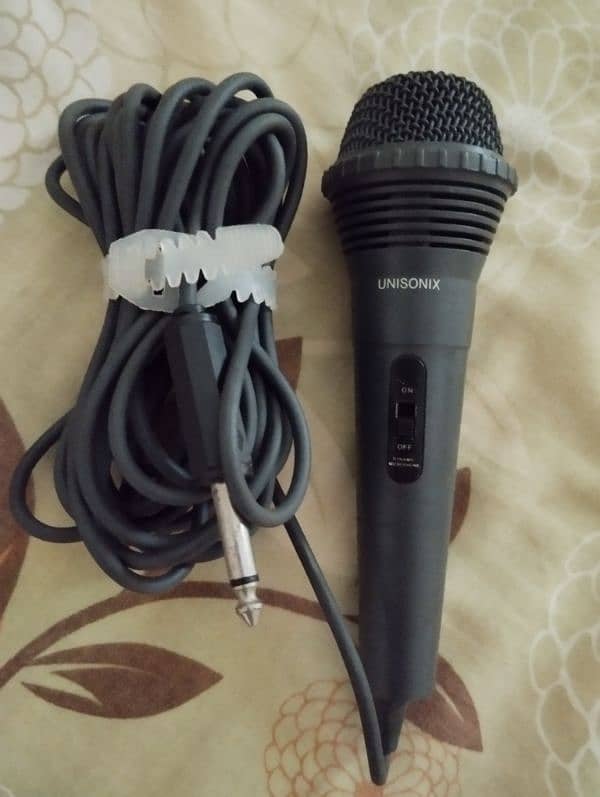 Unisonix microphone 1