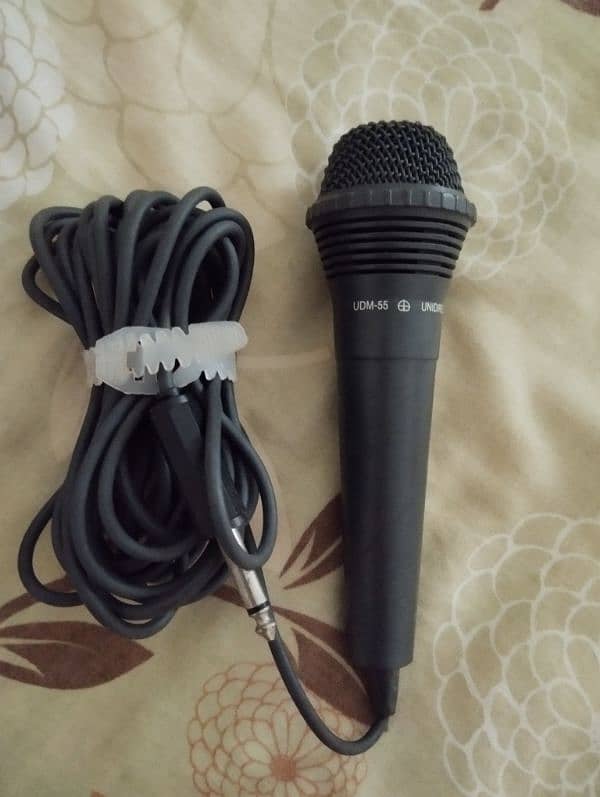 Unisonix microphone 2