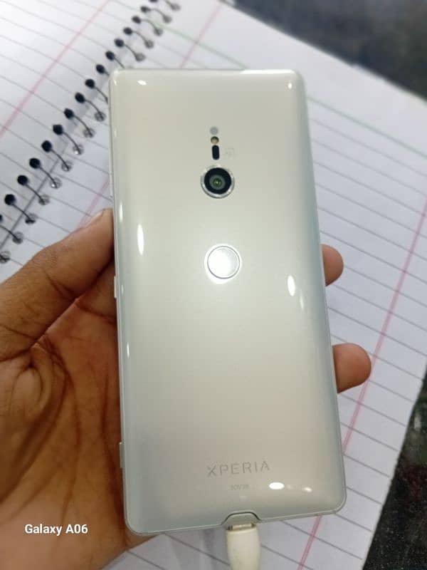 sony xz3 1