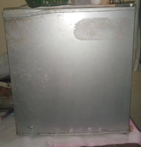 Mini fridge for sale 1